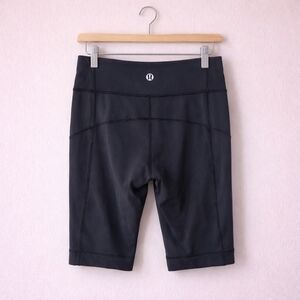 Lululemon 12” inseam Biker Yoga Shorts Medium Rise Sz 4